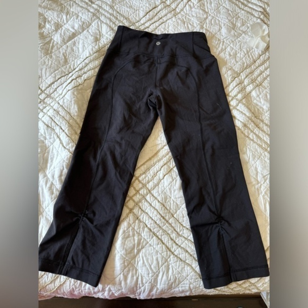 Lululemon Cropped Slit Roushed Legging Size 4 - Picture 2 of 5